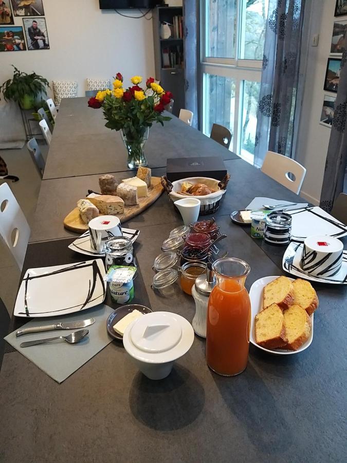 Le Grand Val Bed and Breakfast Lavastrie Eksteriør billede